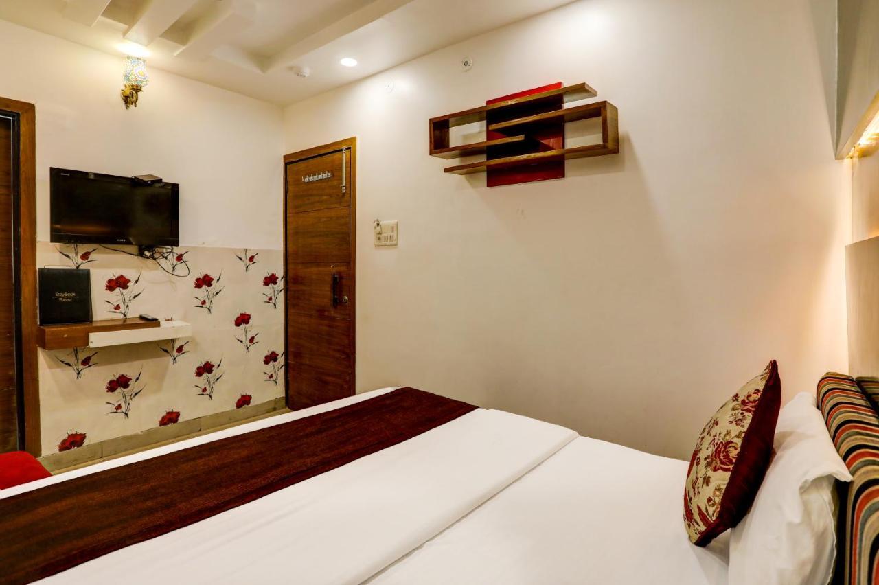Hotel Nityaa Suites New Delhi Luaran gambar
