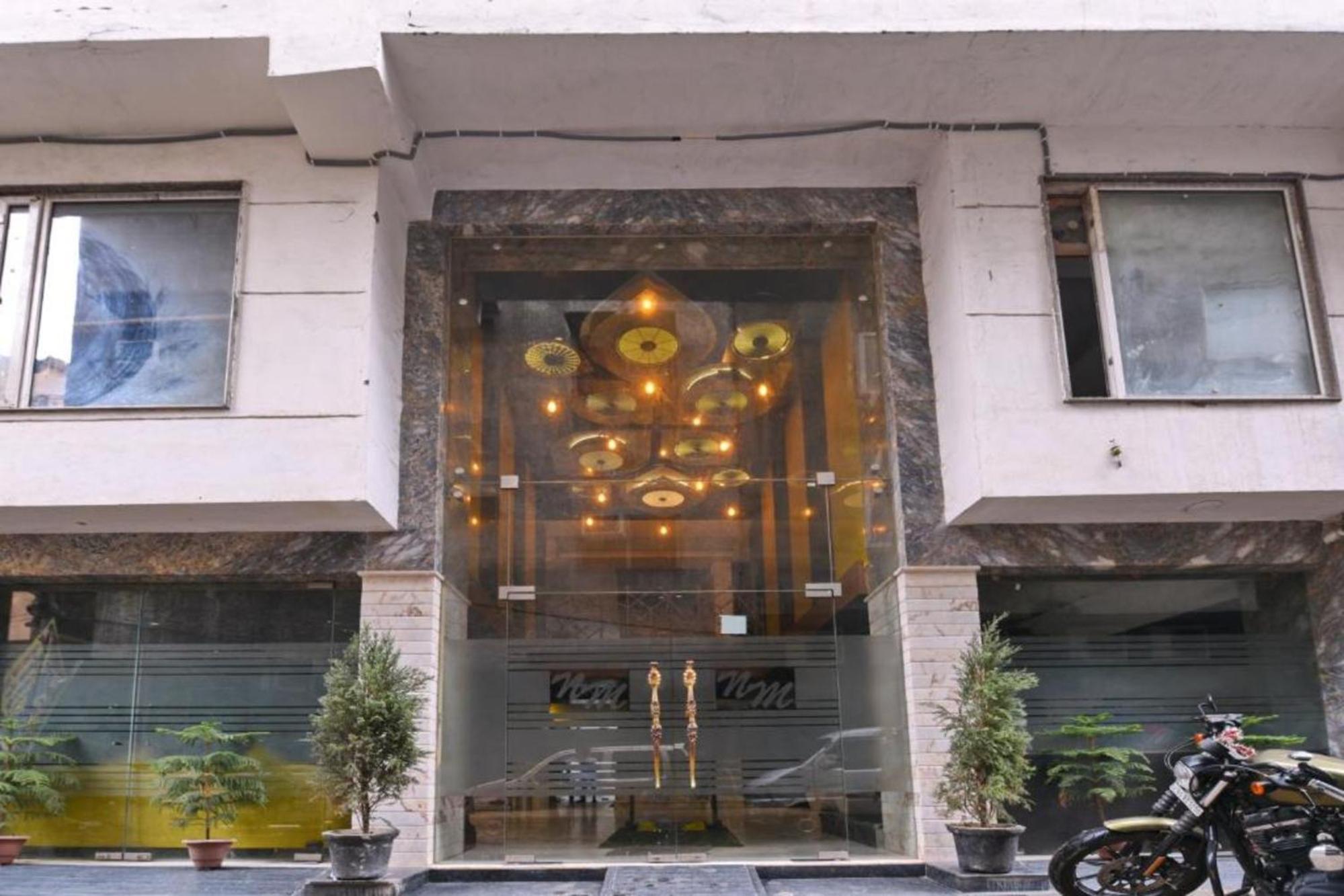 Hotel Nityaa Suites New Delhi Luaran gambar