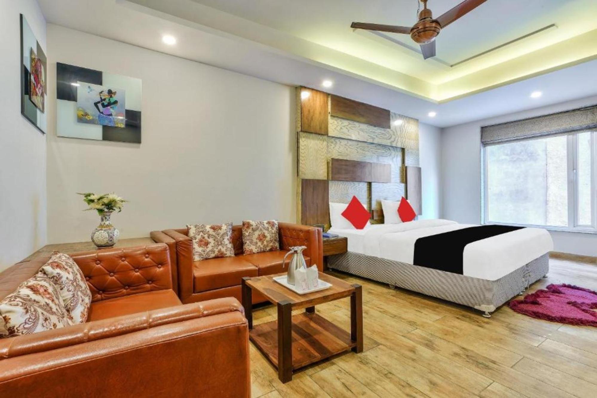 Hotel Nityaa Suites New Delhi Luaran gambar