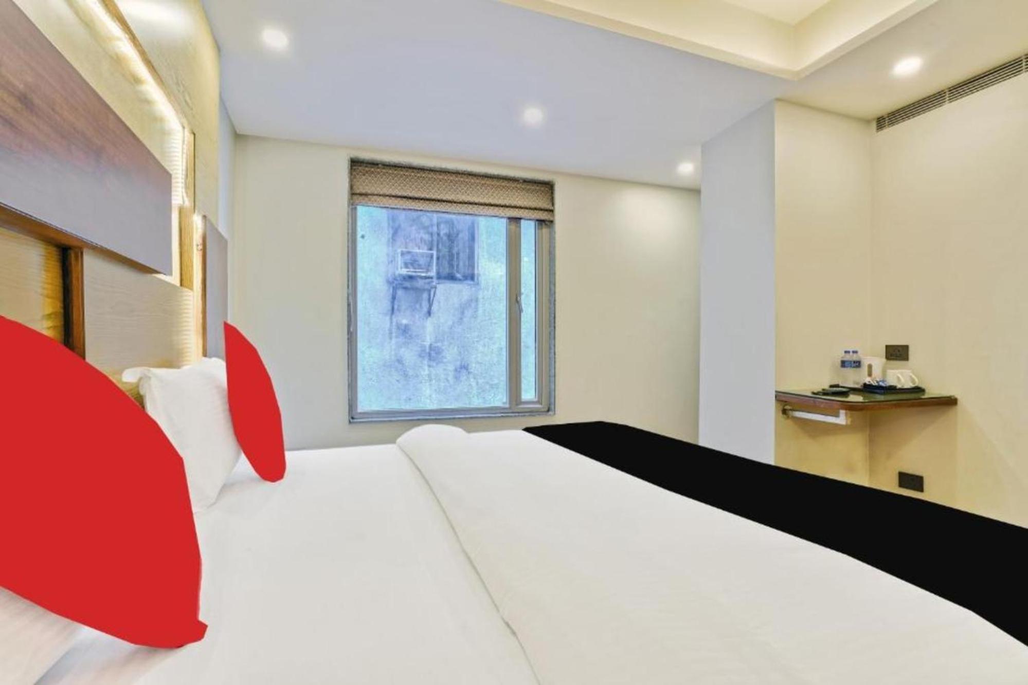 Hotel Nityaa Suites New Delhi Luaran gambar