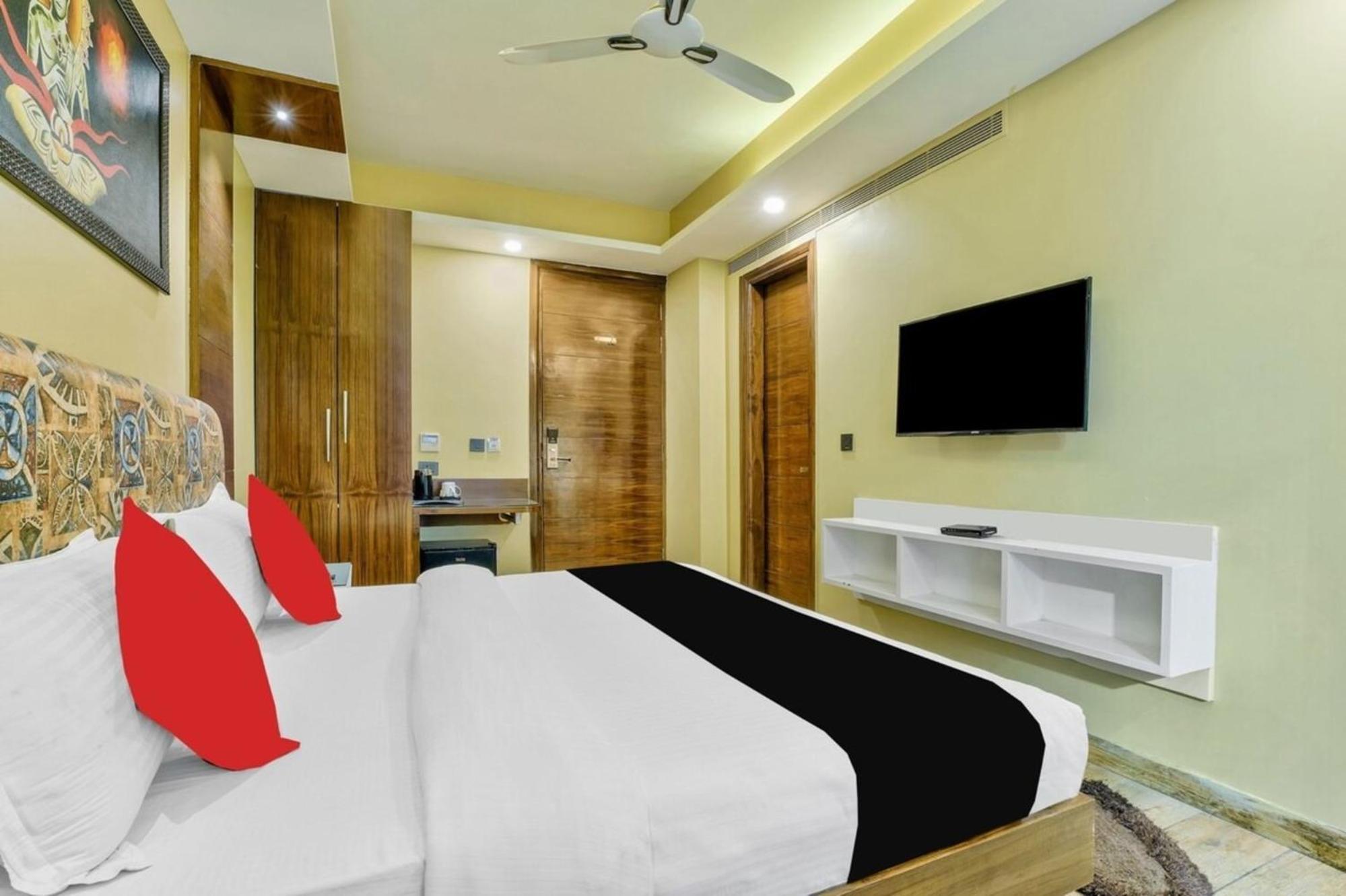 Hotel Nityaa Suites New Delhi Luaran gambar